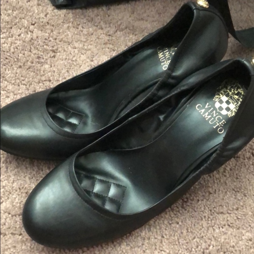 Vince Camuto Elmay Comfort Wedges